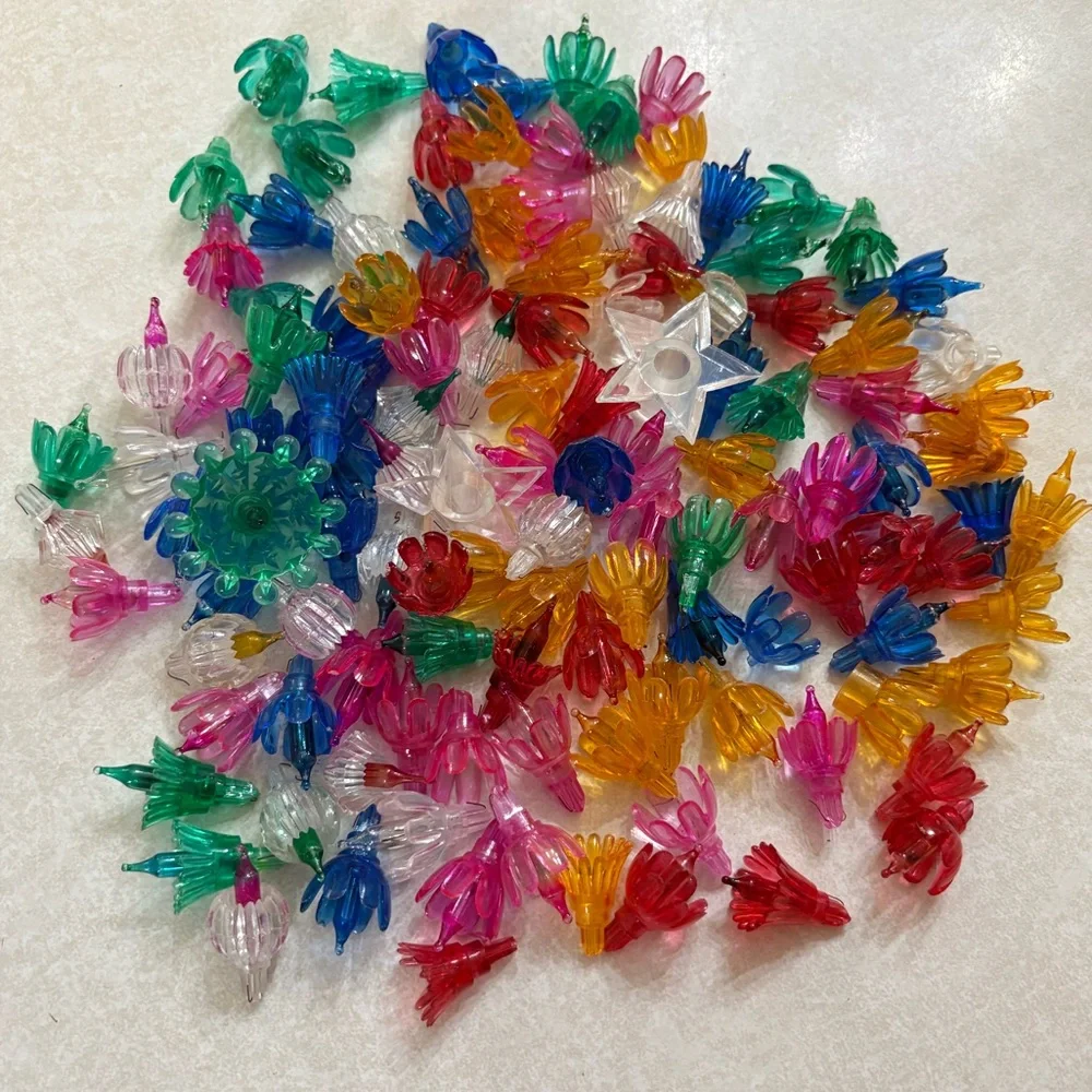 Vtg Set Multicolor Petal Reflector Christmas Lights with 120 replacement Shades
